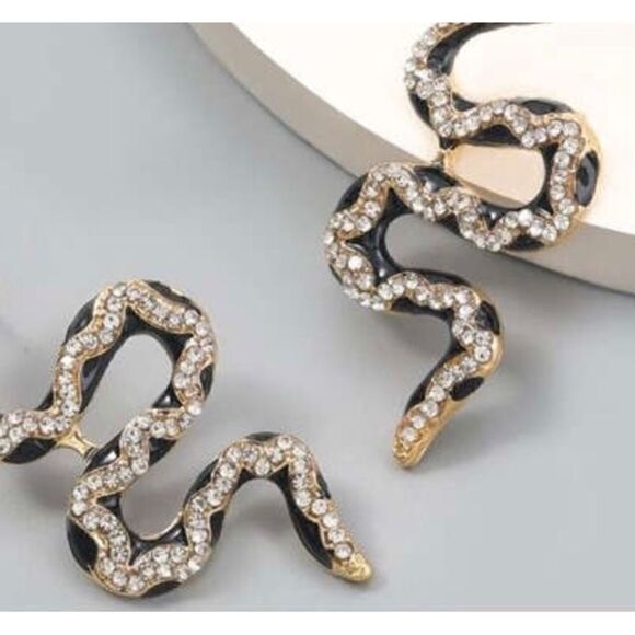 🐍 Betsey Johnson sparkling snake earrings 🐍 - Picture 3 of 3